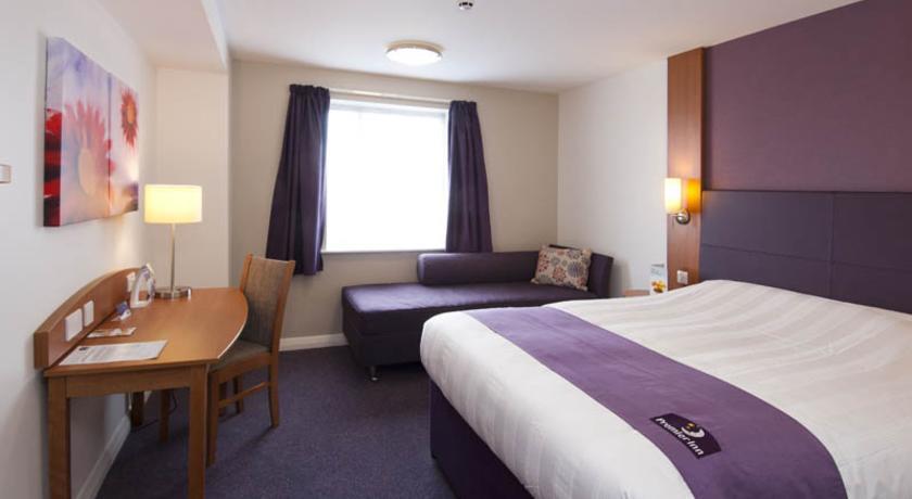 Premier Inn Chester Central - North Szoba fotó