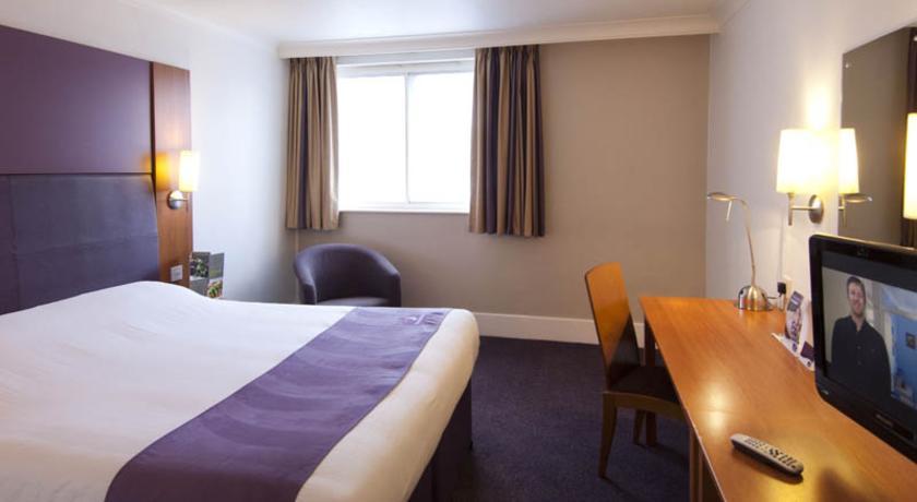 Premier Inn Chester Central - North Kültér fotó