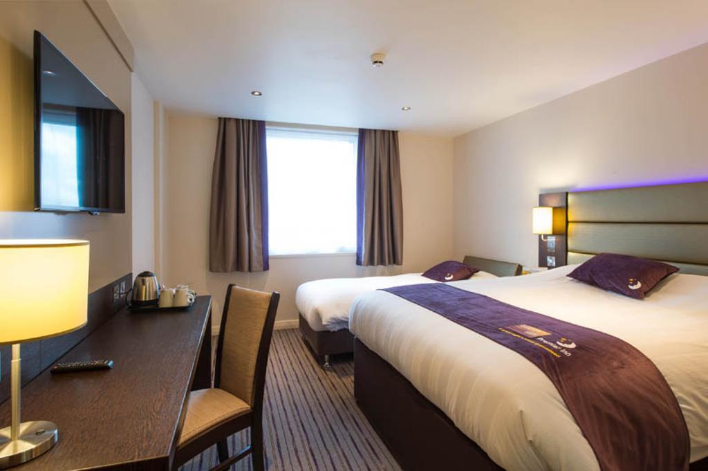 Premier Inn Chester Central - North Kültér fotó