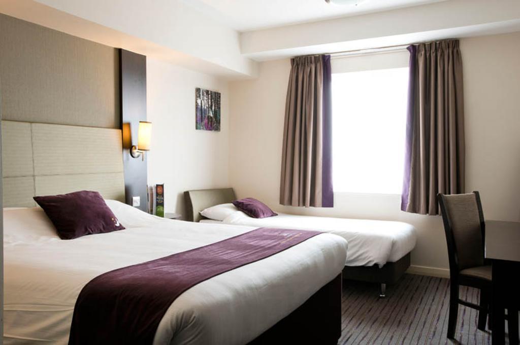 Premier Inn Chester Central - North Kültér fotó