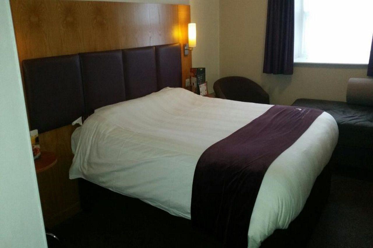 Premier Inn Chester Central - North Kültér fotó