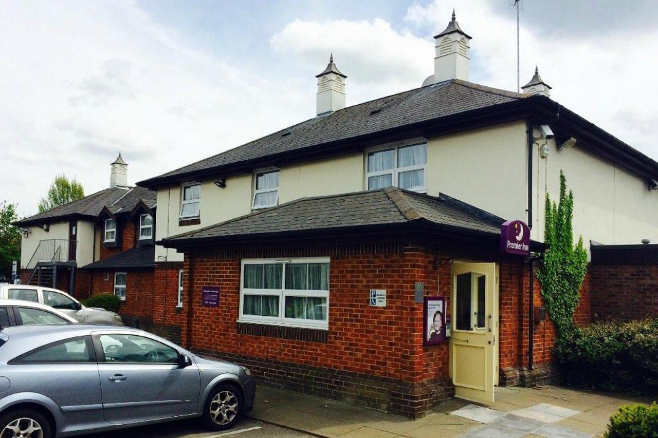 Premier Inn Chester Central - North Kültér fotó