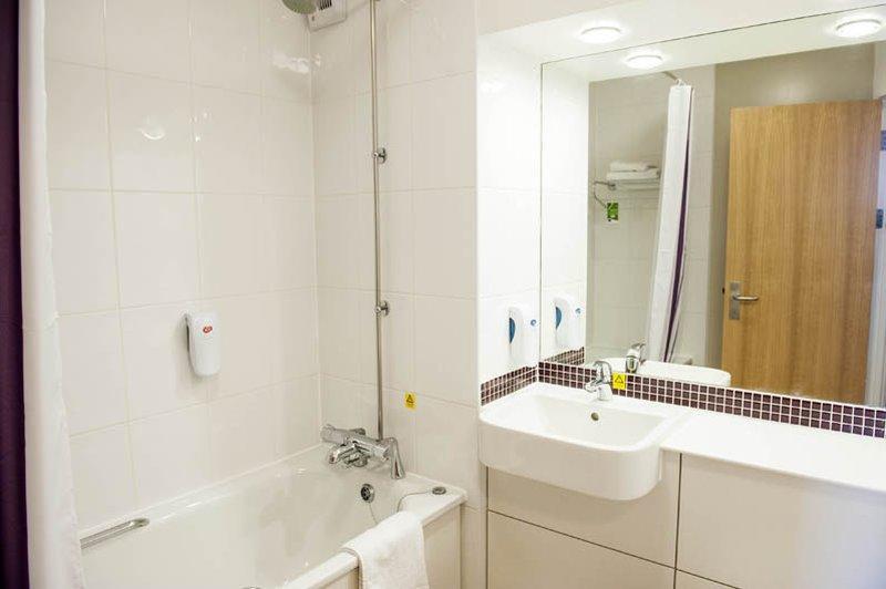 Premier Inn Chester Central - North Kültér fotó